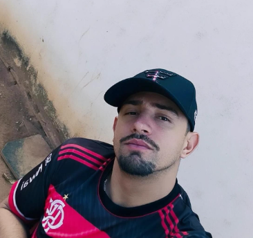 <em>Andrés V.</em>